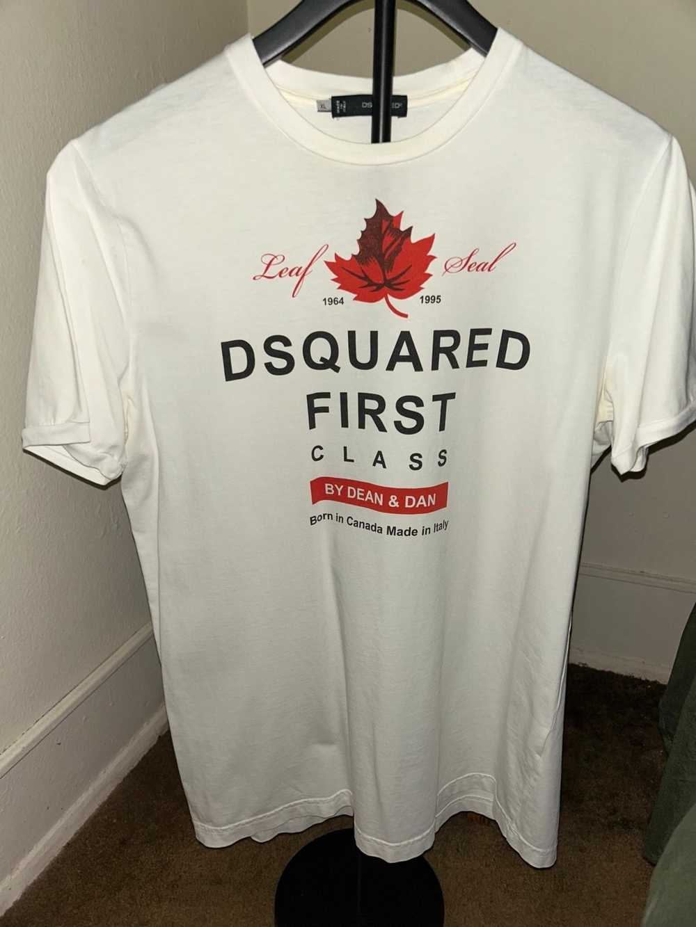 DSQUARED2 White Short-Sleeve Graphic Tee with Red Maple
